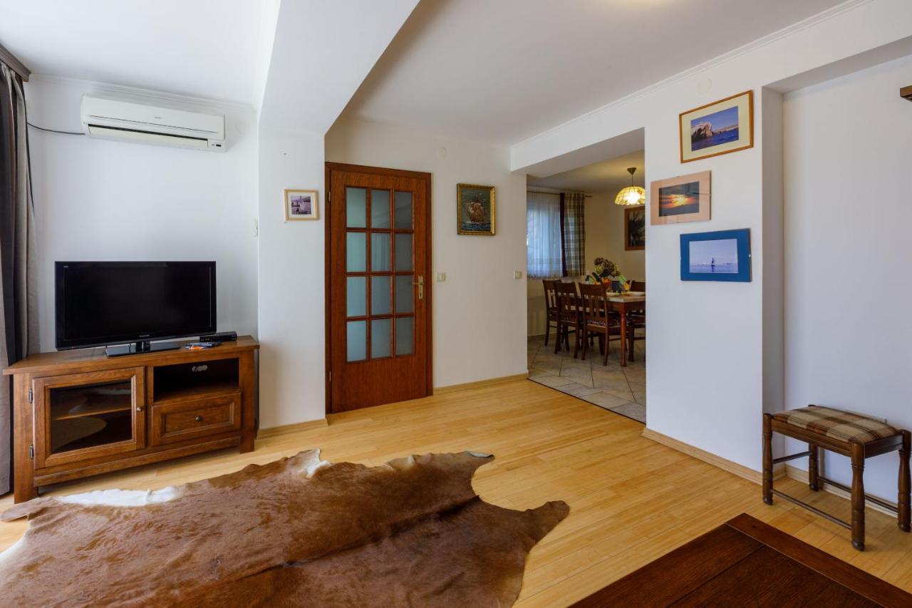 Apartments Robic Selce Exterior foto