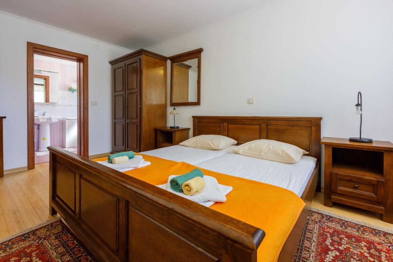 Apartments Robic Selce Exterior foto