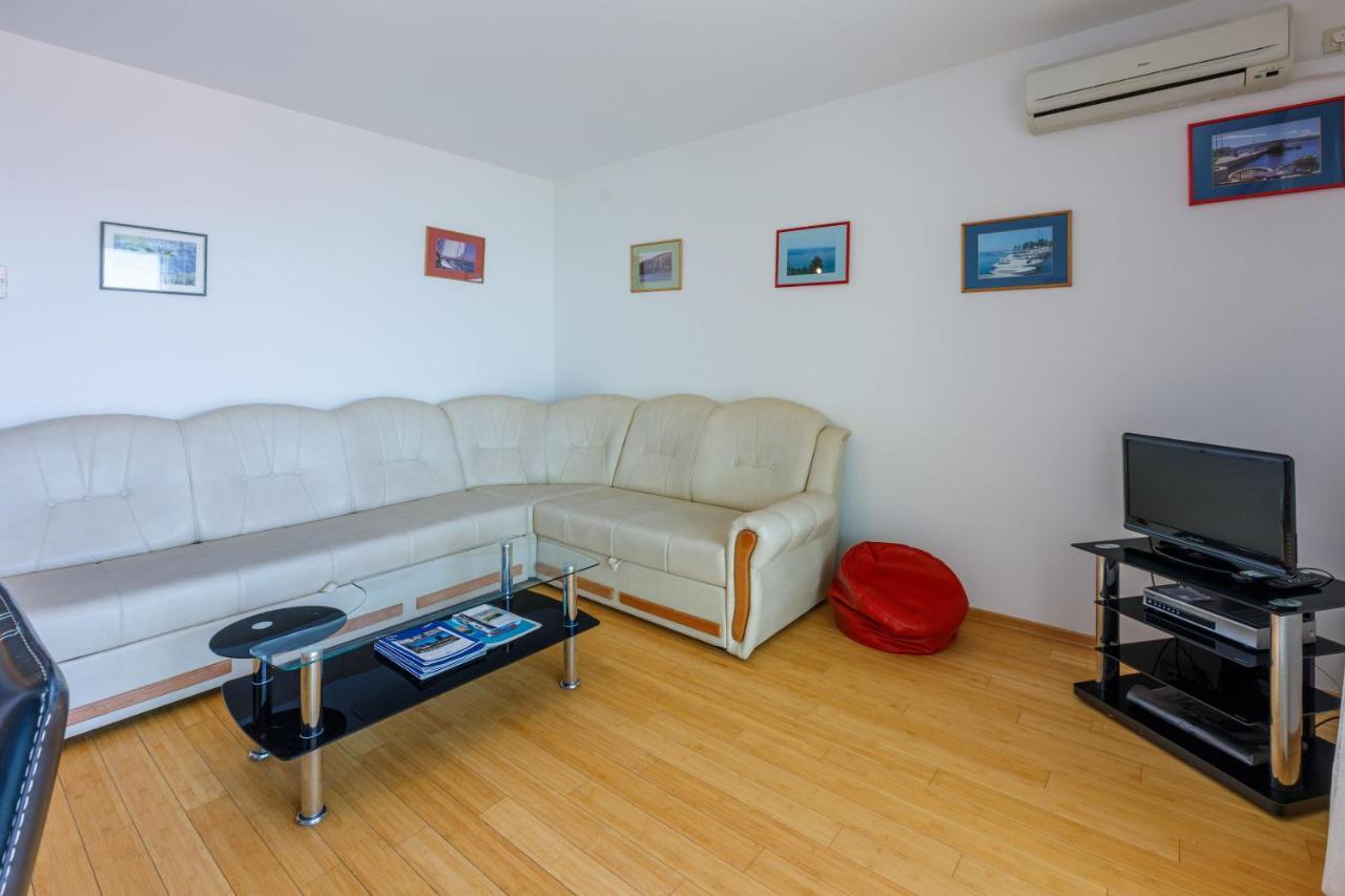 Apartments Robic Selce Exterior foto